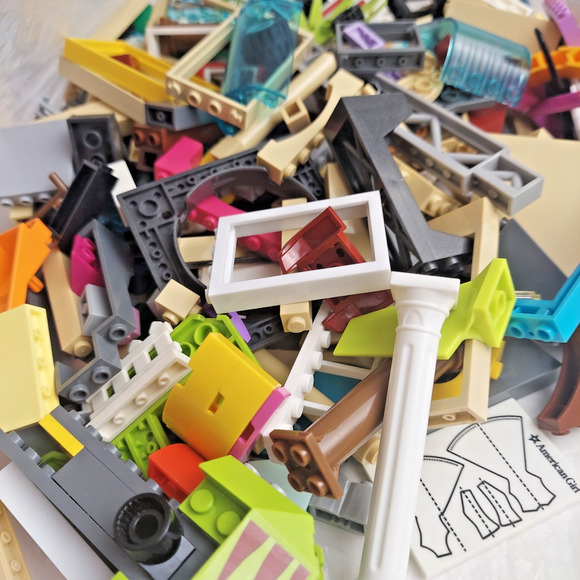 LEGO Bulk Lot of 2 Pounds Bricks Parts and Pieces Clean Genuine 2 Lb Small Piece - Picture 1 of 6